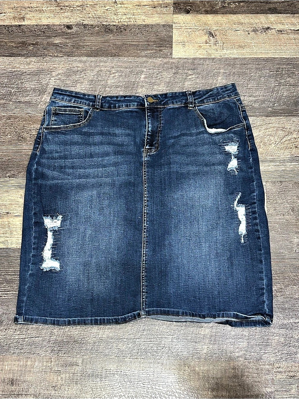 Jupe De Abby The Skirt Boutique Distressed Denim Pencil Skirt in Blue Size 3XL
